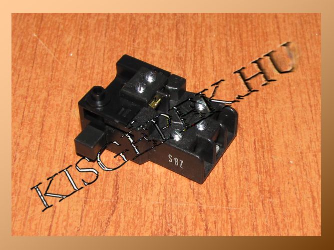 Nyomógombos kapcsoló Makita UC3000A, UC3001A, UC3003A, UC3030A, UC3500A, UC3501A