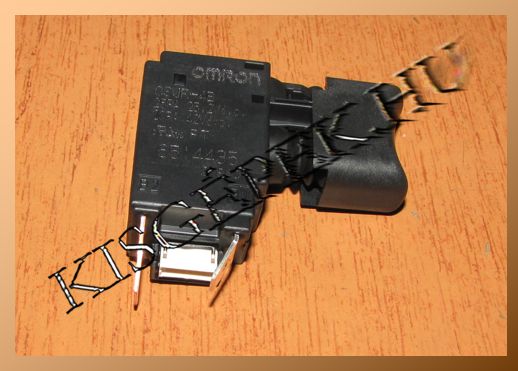 Kapcsoló Makita C3JR-4B, DA001G, DF001DZ, DF002G, DHP486, HP001G