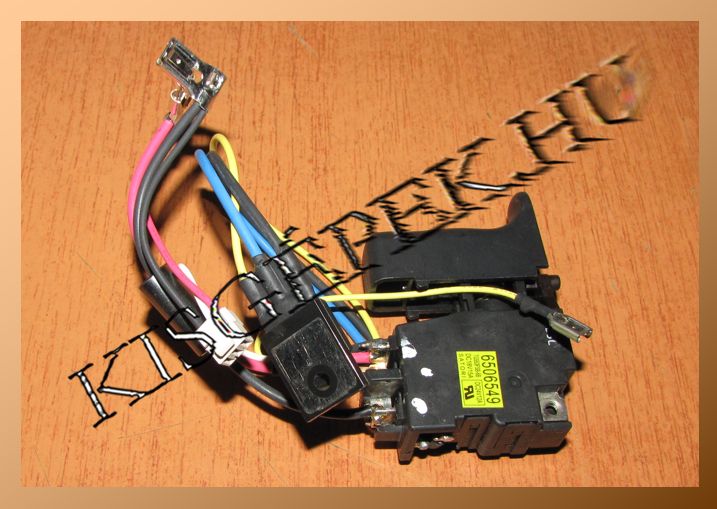 Kapcsoló Makita DHR202